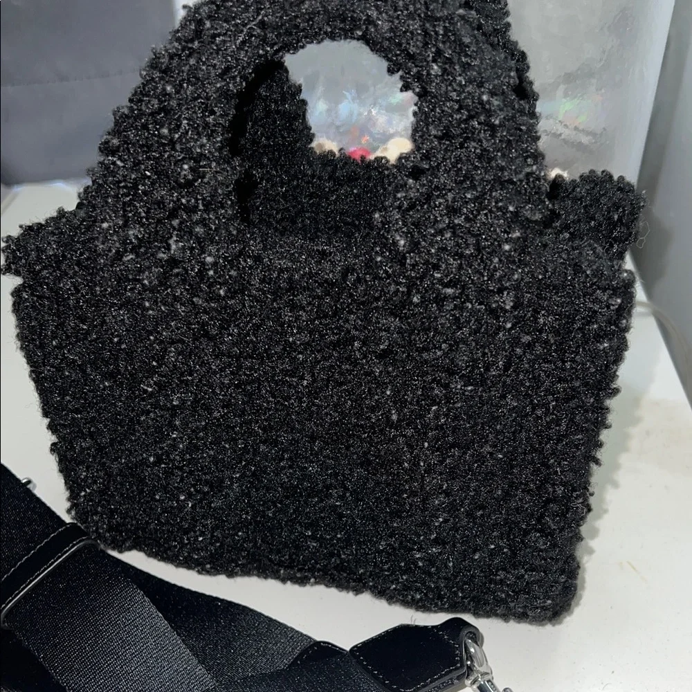 Marc Jacobs black teddy The Tote crossbody - Picture 8 of 10